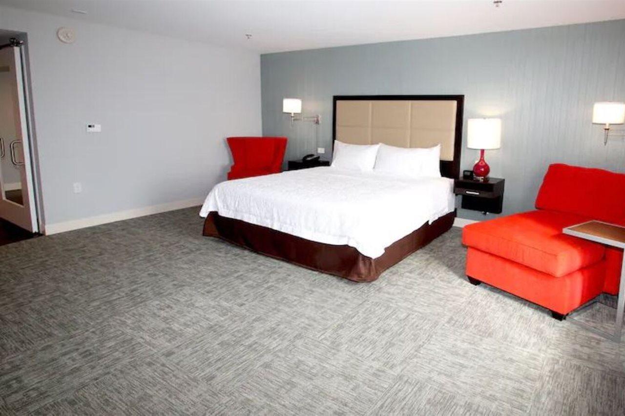 Hampton Inn- Suffolk Kültér fotó