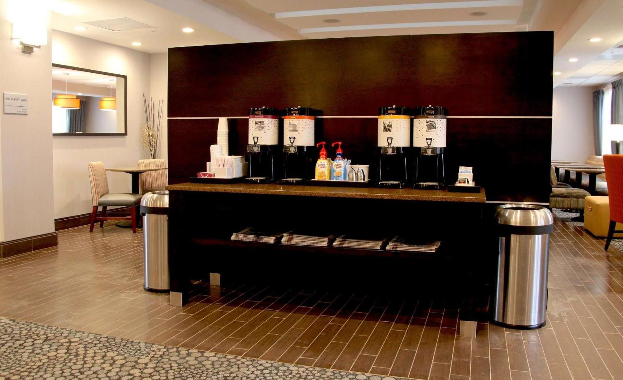 Hampton Inn- Suffolk Kültér fotó