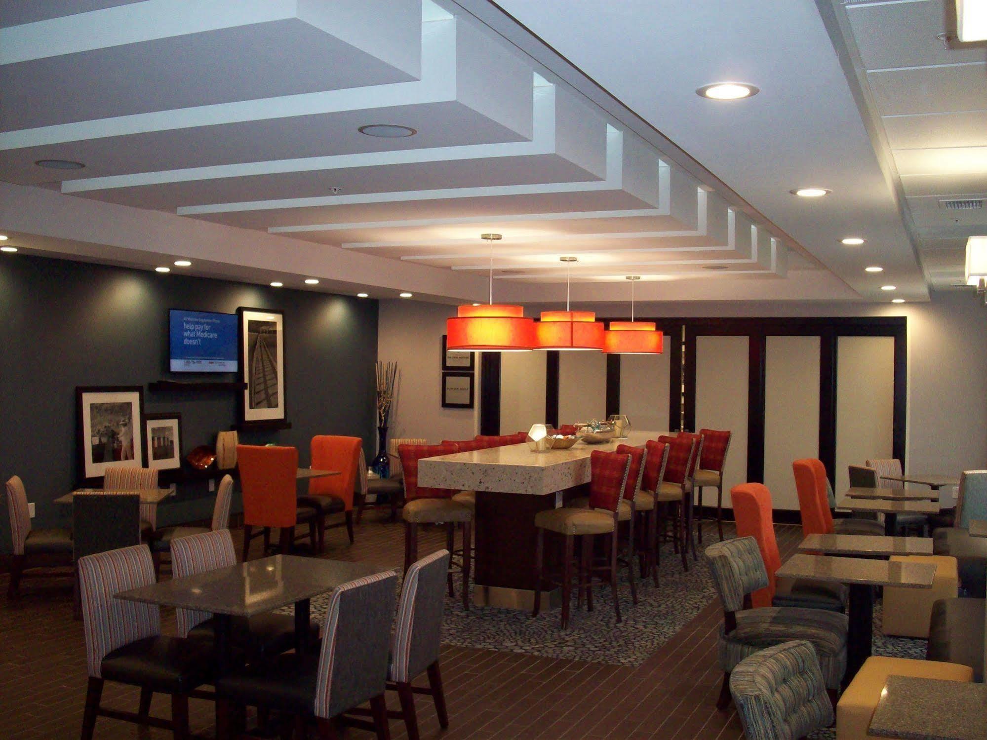 Hampton Inn- Suffolk Kültér fotó